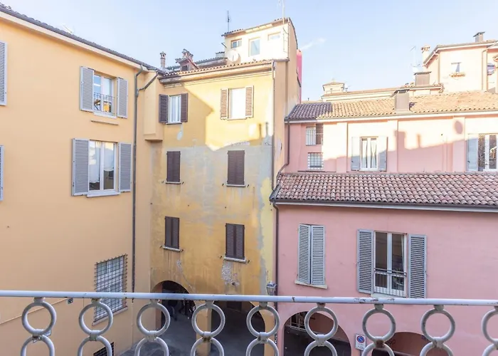 Nel Ghetto, Bologna By Short Holidays